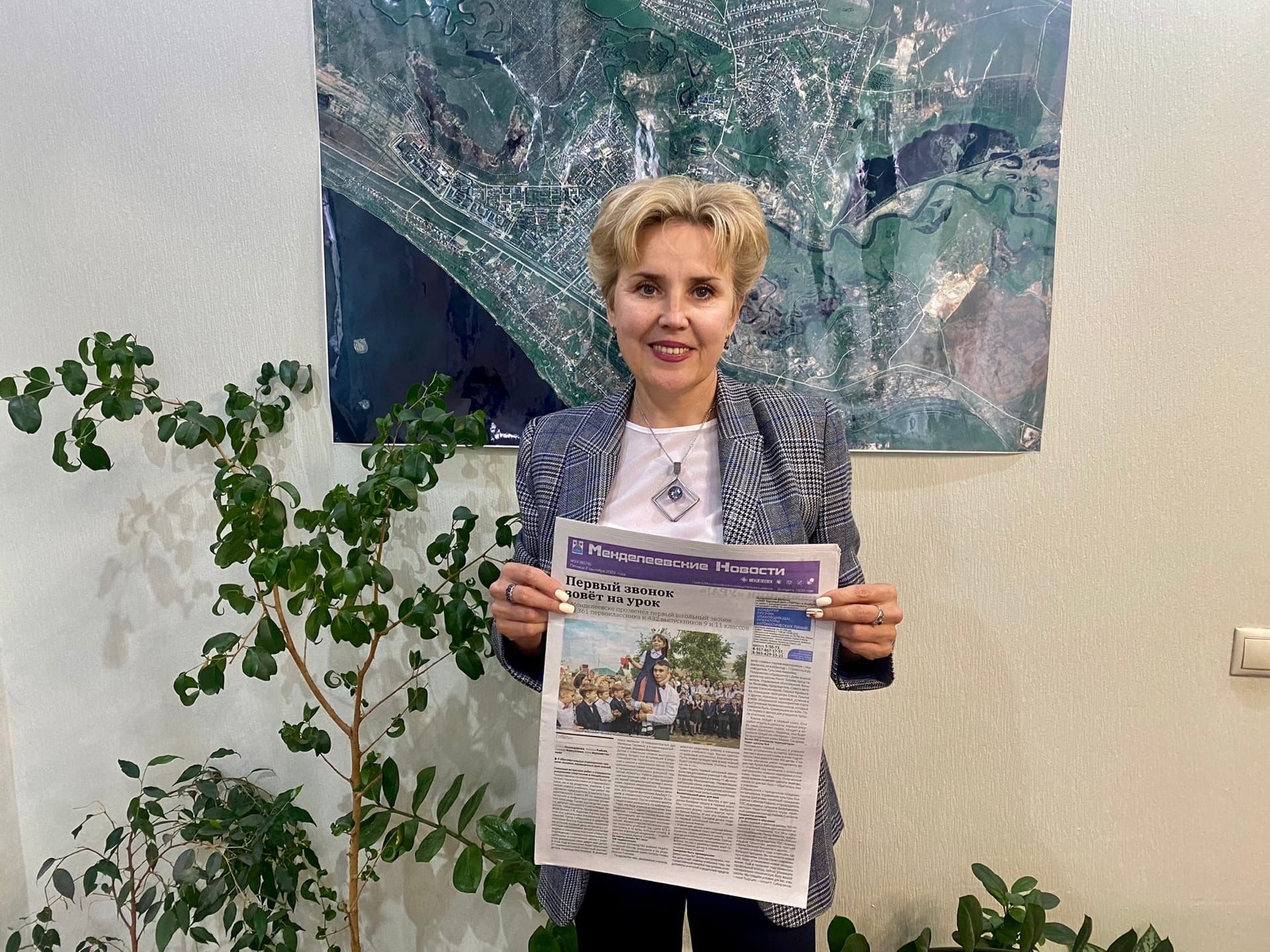Заместитель главы Лейсан Галеева присоединилась к подписной кампании и выписала газету «Менделеевские новости»