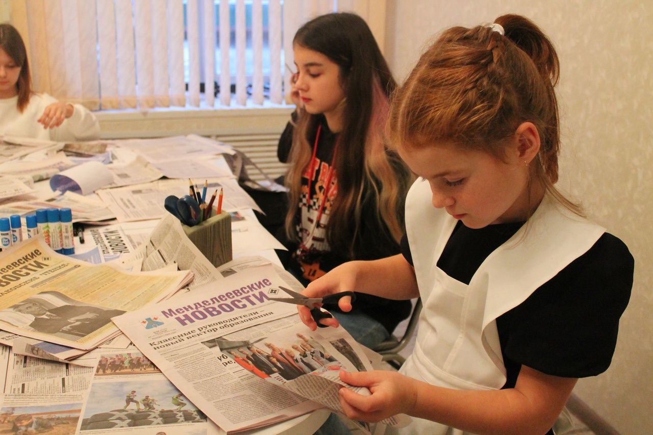 В Менделеевске учащиеся «Айдавмедиа» приняли участие в мастер-классе «Первая полоса»