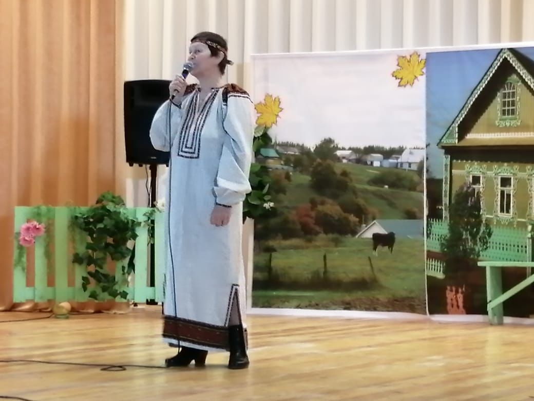 В Бизякинском сельском доме культуры провели праздничный концерт Золотая осень»