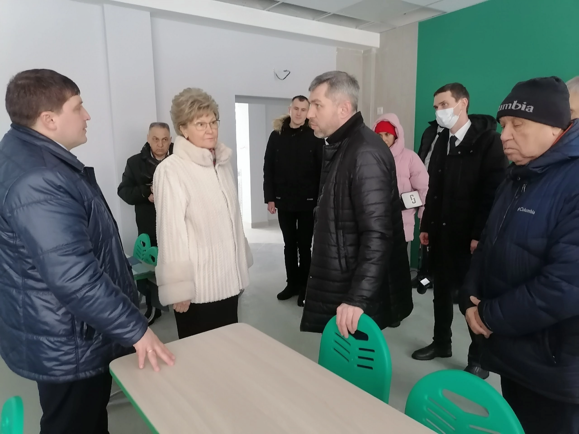 Татьяна Ларионова оценила ход ремонтных работ будущего лицея Менделеевска