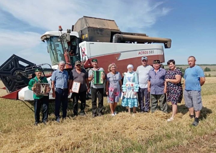 В Менделеевском районе чествовали хлеборобов