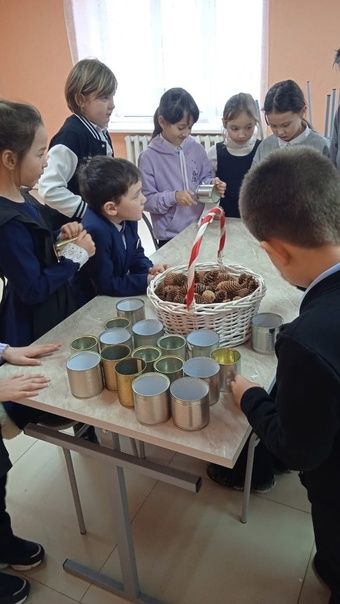 В Бизякинской школе провели мастер-класс «Окопные свечи»