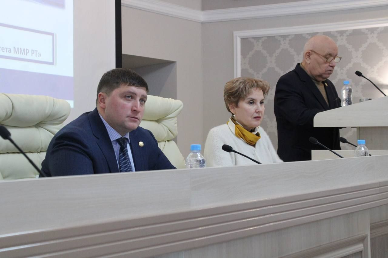 В Менделеевске выделят беспрецедентные 18 миллионов рублей на поддержку учителей и талантливых школьников