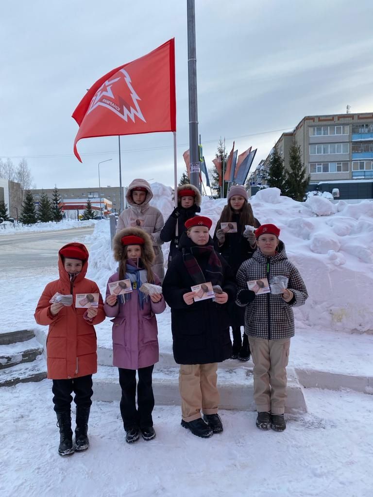 Учащиеся школы №4 Менделеевска стали участниками акции «Блокадный хлеб»