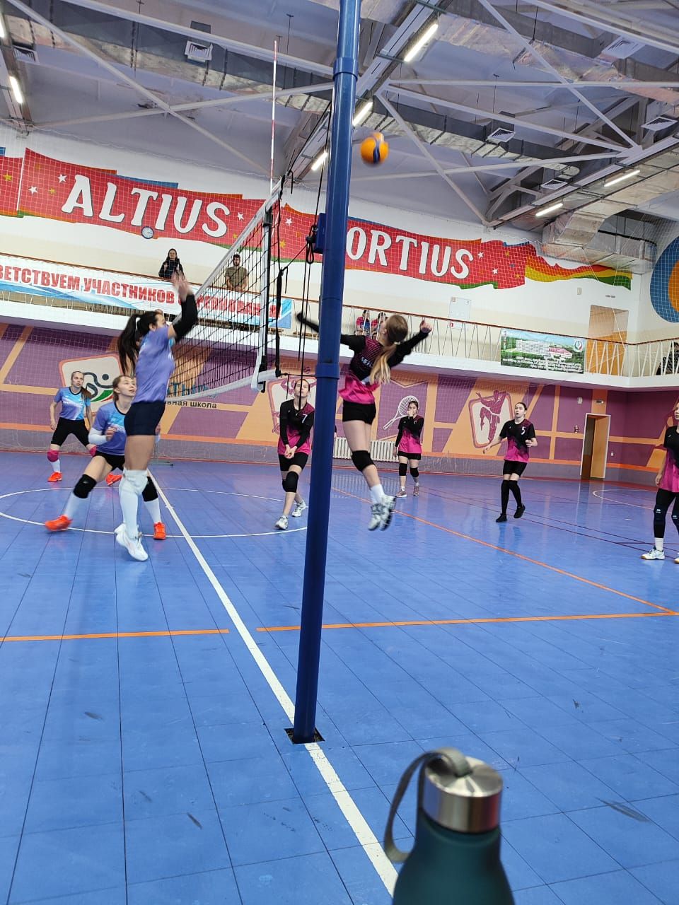 В Менделеевске проведён волейбольный турнир среди женских команд