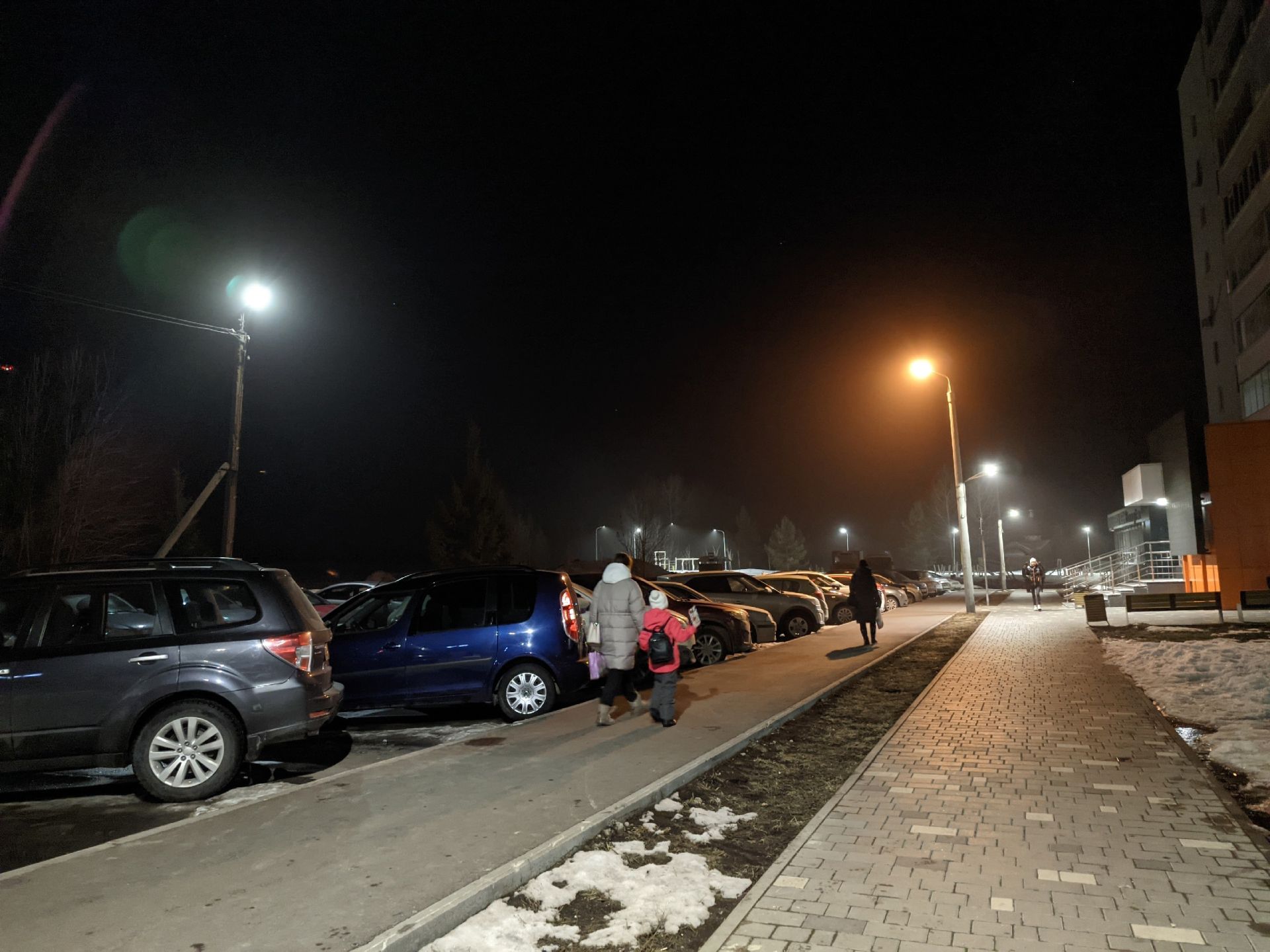 В Менделеевске жители жалуются на смог и запах в воздухе