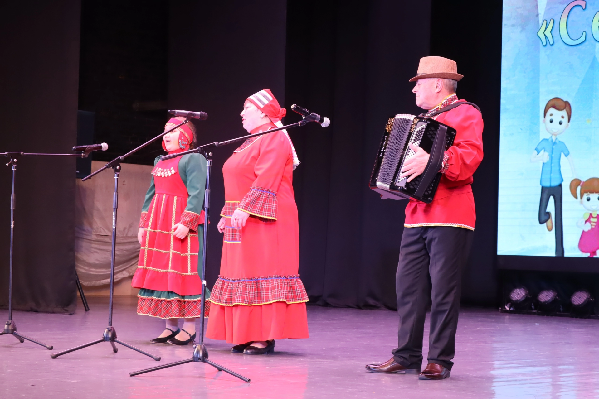 В Менделеевске стартовали концерты в рамках районного фестиваля народного творчества