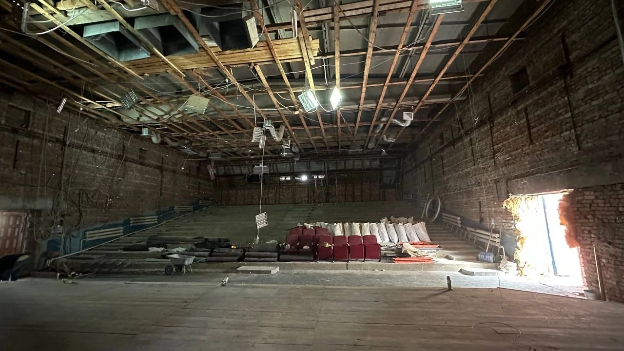 В Менделеевском кинотеатре «Юность» продолжаются ремонтные работы