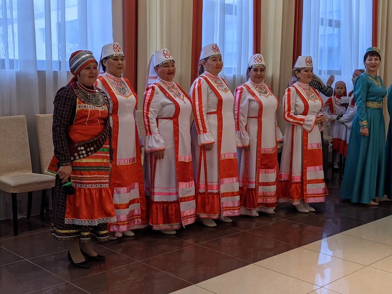 Фольклорные ансамбли ДК имени Сергея Гассара выступили с отчётным концертом