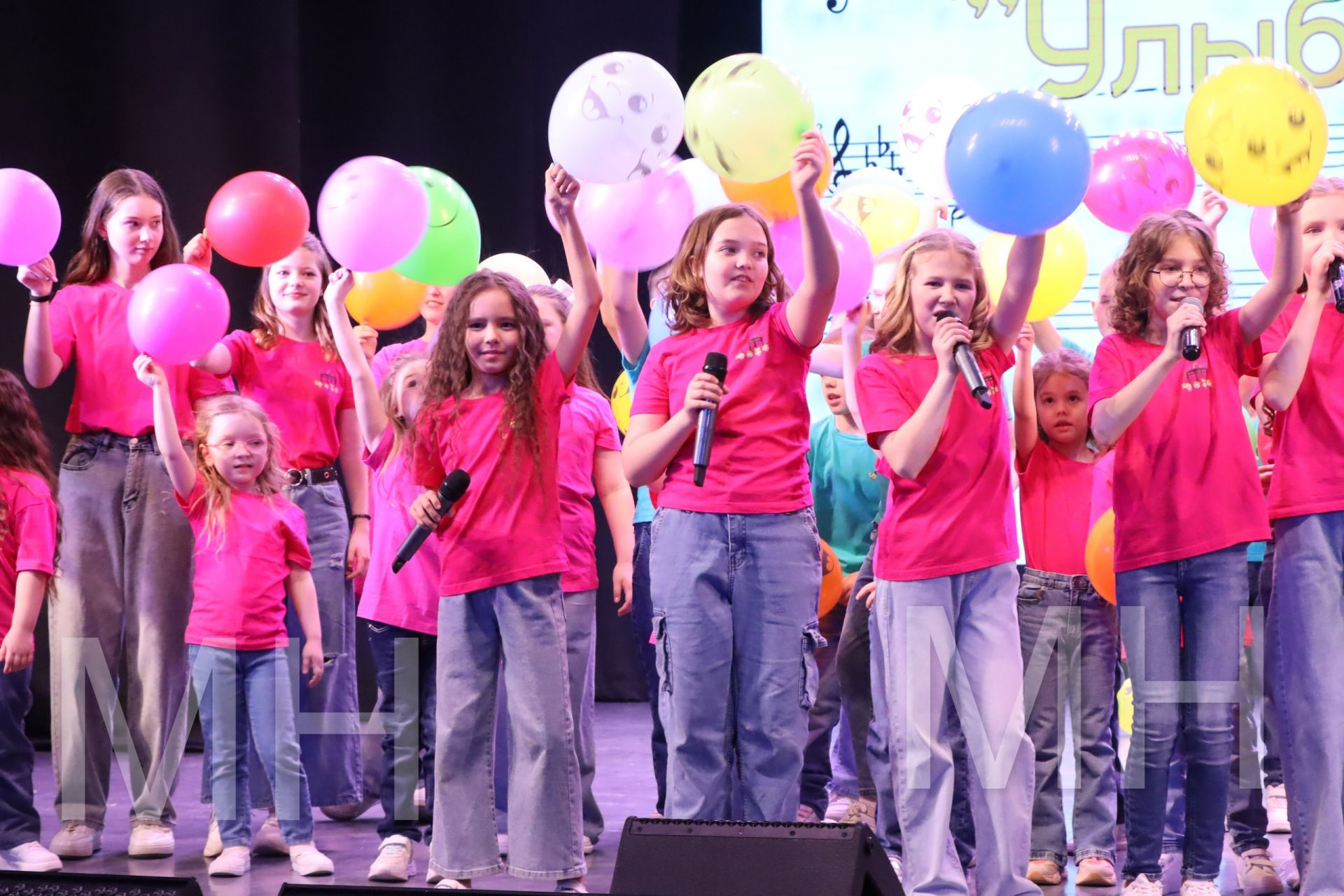 Вокальная группа «Аккорд» дала старт отчётным концертам детских коллективов