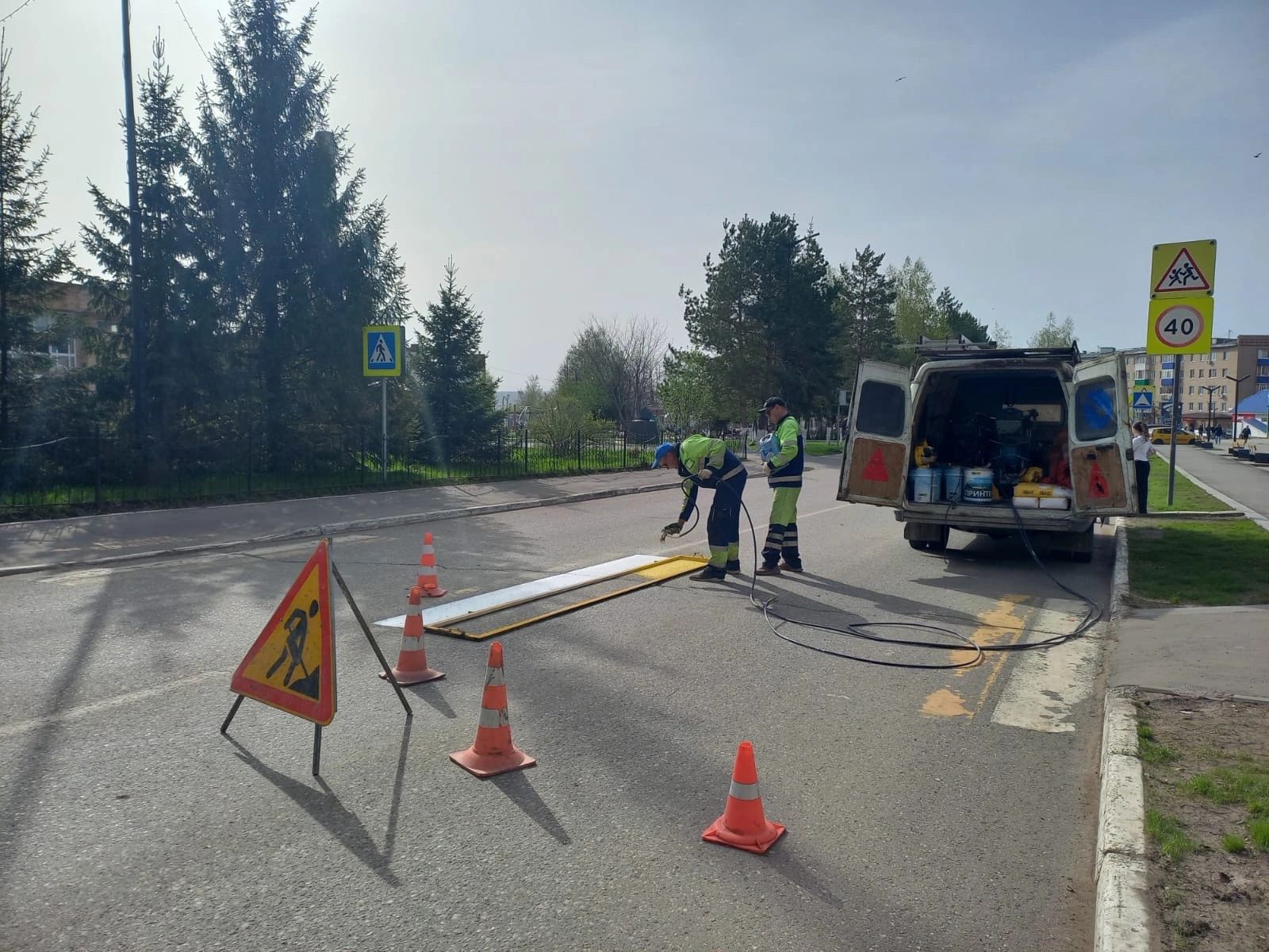 В Менделеевске приступили к нанесению дорожной разметки