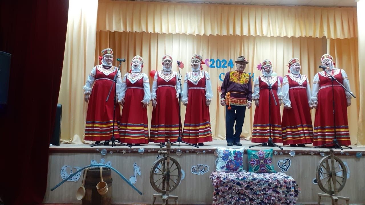 В Ижёвке на районном фестивале народного творчества выступили коллективы поселений
