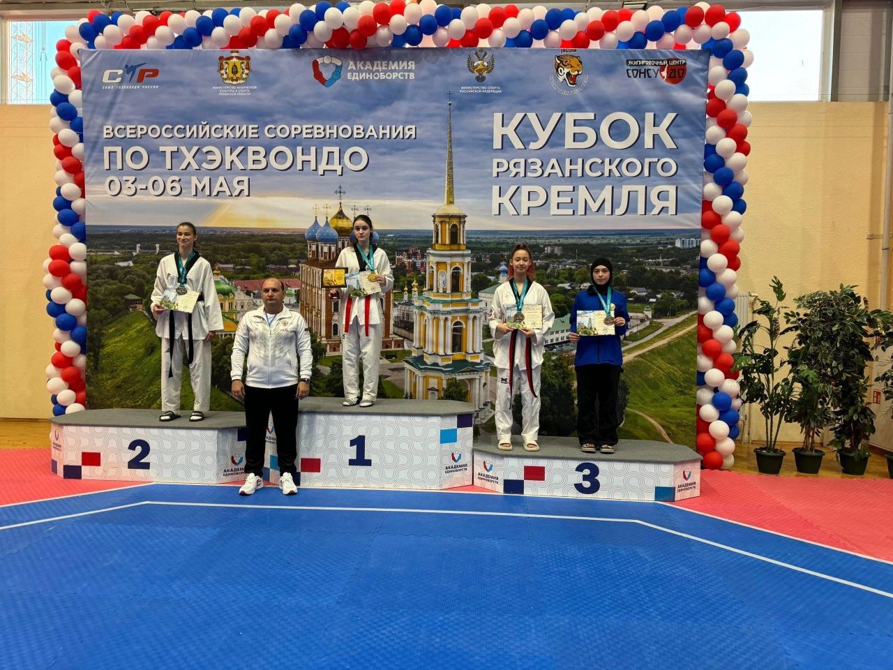 Менделеевские тхэквондистки привезли 2 медали с «Кубка Рязанского кремля»
