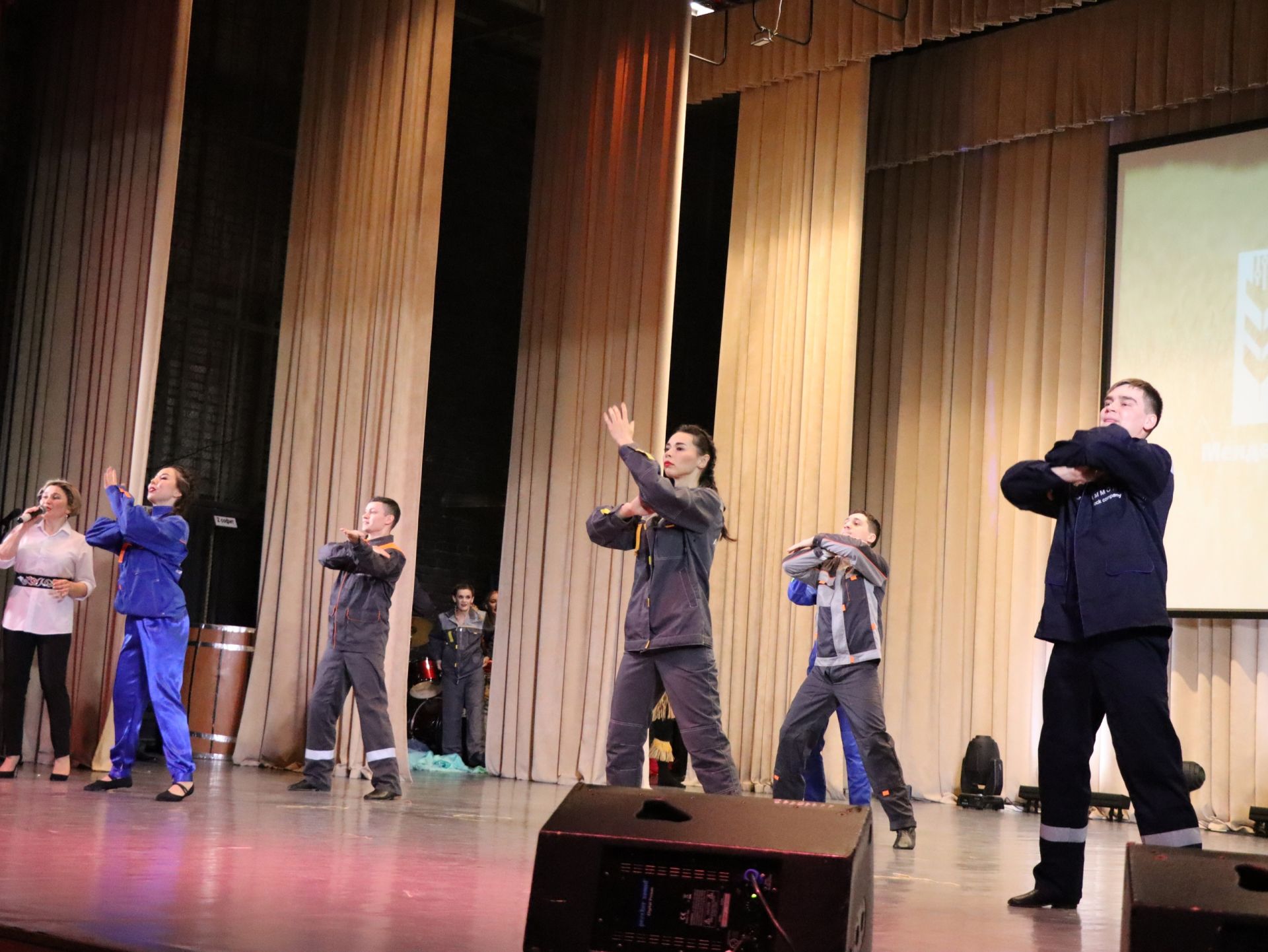 В Менделеевске прошел районный фестиваль народного творчества с участием работников АО «Аммоний» и ООО «Менделеевсказот»