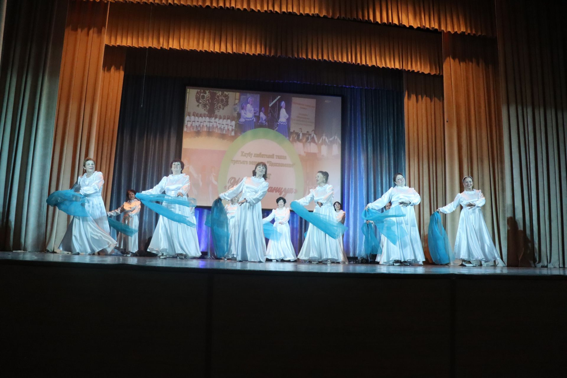 В Менделеевске состоялся юбилейный концерт клуба любителей танца «Вдохновение»