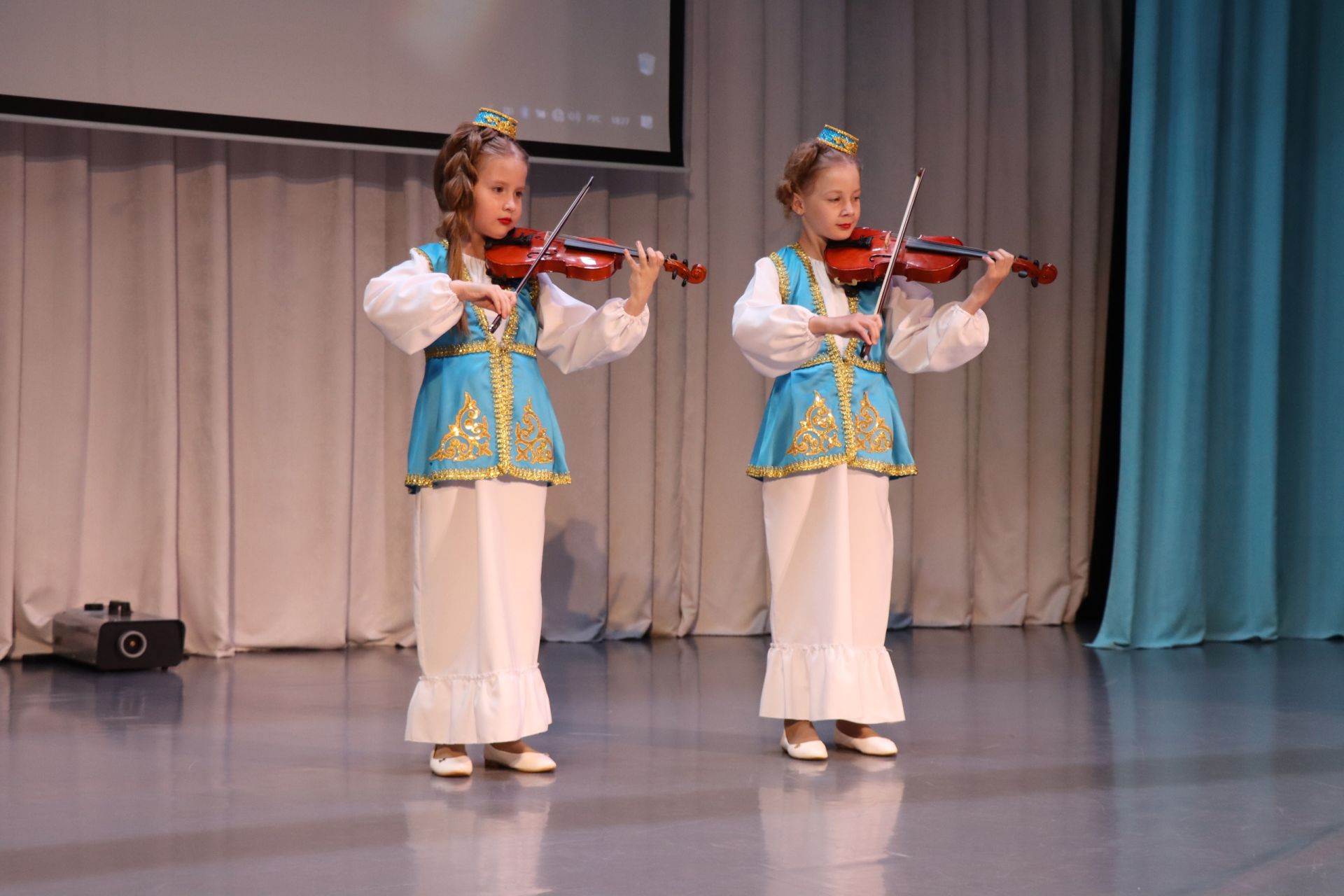 Ансамблю скрипачей «Калейдоскоп» ДШИ исполнилось десять лет