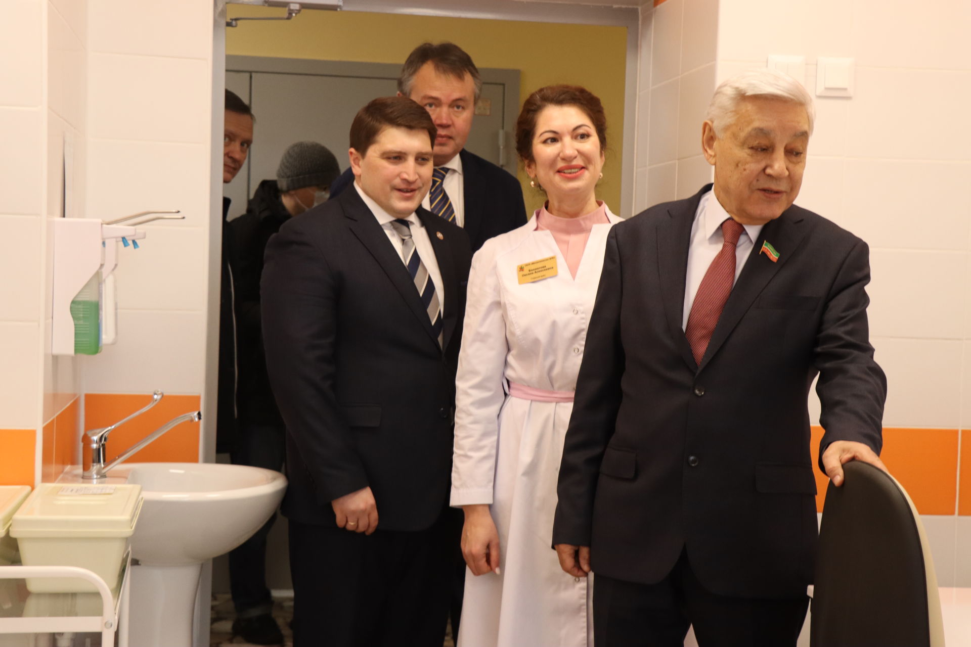 Фарид Мухаметшин поздравил с новосельем детскую поликлинику Менделеевска