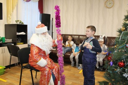 В КЦСОН «Берег Надежды» провели новогоднее мероприятие