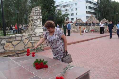 Менделеевцы отметили День Воздушно-десантных войск