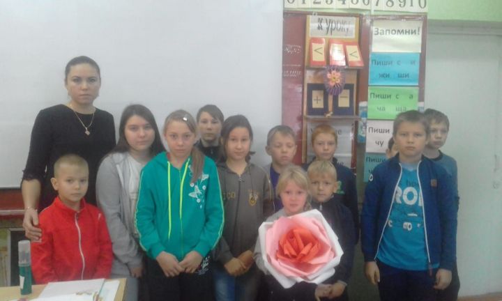 Тихоновских школьников научили мастерить объемные фигуры цветов