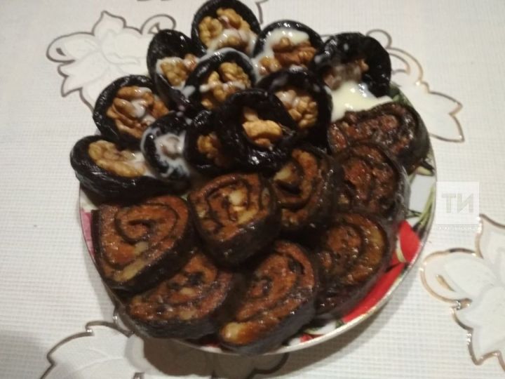 Кара җимешле-чикләвекле десерт