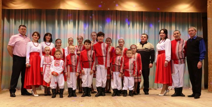 В Менделеевском районе состоялся концерт детского ансамбля танца "Царамис" и вокального ансамбля "АйлетЪ"