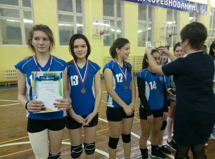 Менделеевские спортсменки заняли 3 место на турнире по волейболу