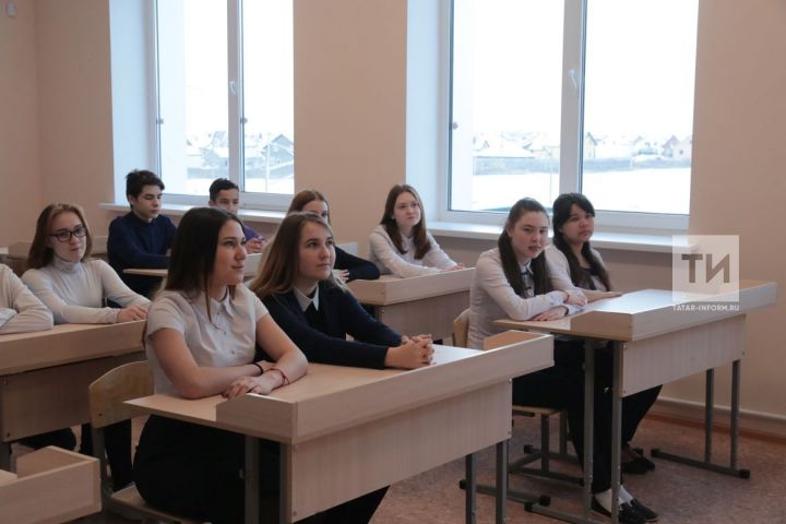 С. Сабурская: С детьми в школах республики должны работать медиаторы и психологи