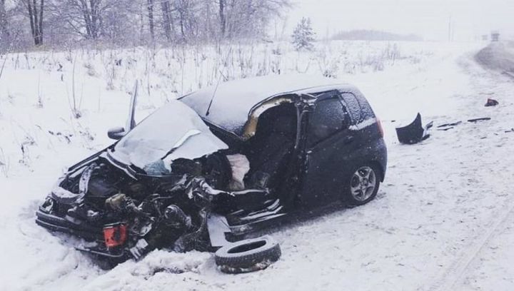 В Татарстане при столкновении двух легковых авто погиб мужчина