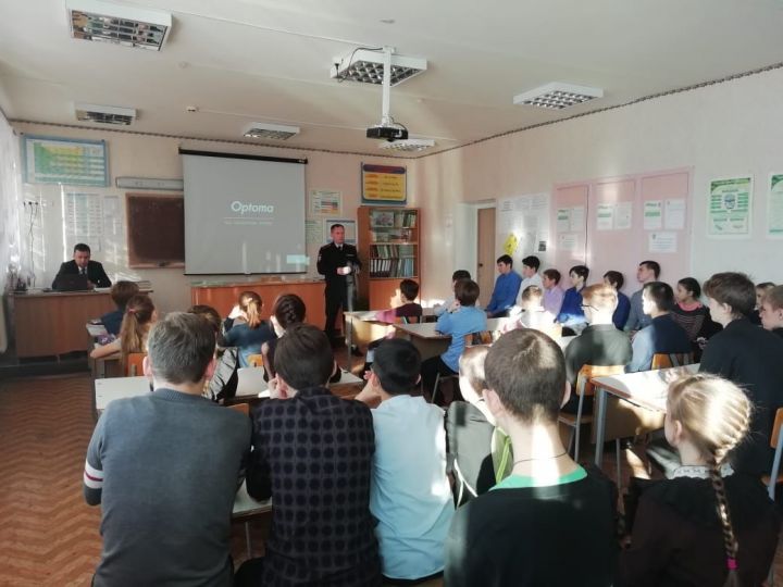В Ижёвской школе прошла профилактическая беседа инспектора ПДН с учащимися