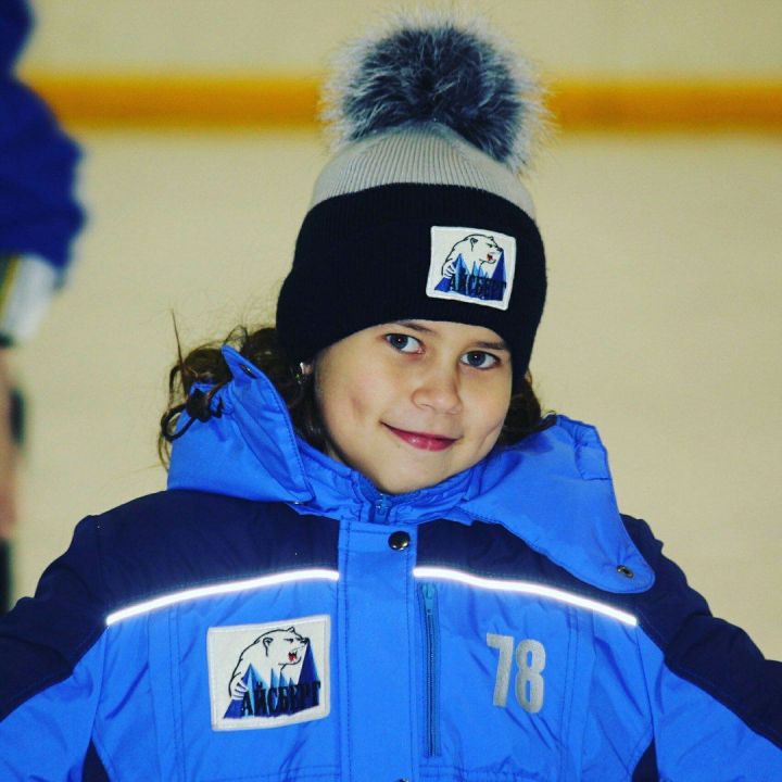 Менделеевская хоккеистка принимает участие в турнире, который проходит в Санкт - Петербурге