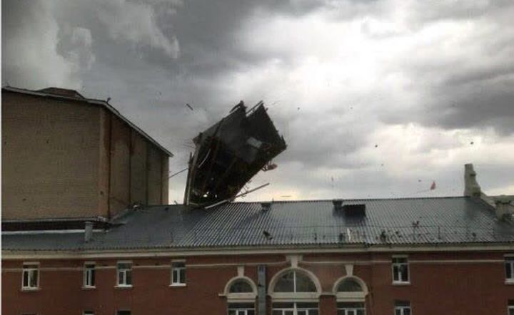 Над Татарстаном разбушевалась стихия: пострадали люди