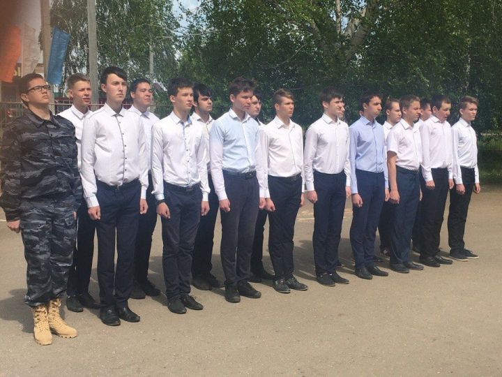 В Менделеевске завершились военно – полевые сборы учащихся десятых классов