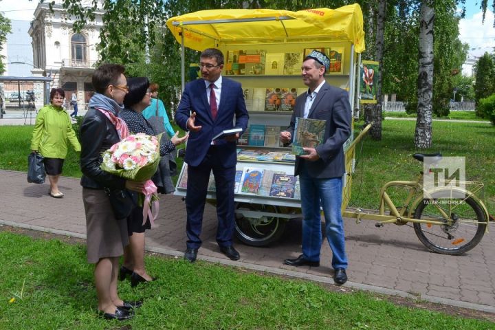 По улицам Казани будет курсировать первый в России книгорикша