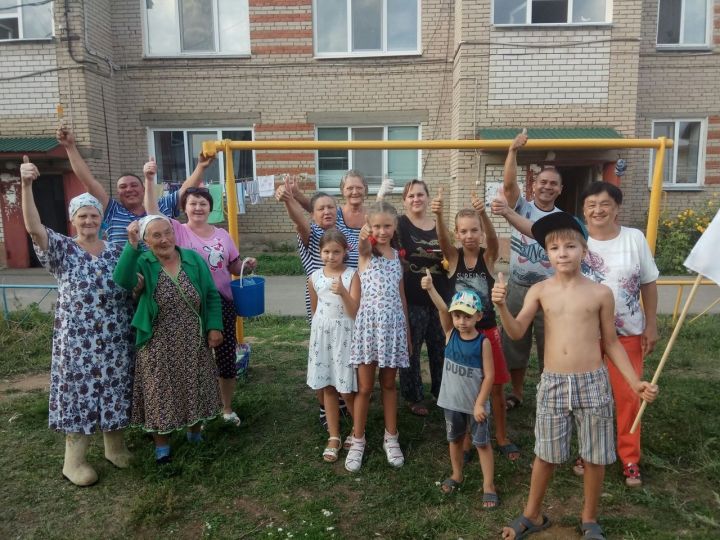 Эстафету акции «Чистый двор» переняли жители домов по улице Дружба