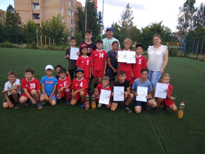 Юные менделеевцы участвовали в турнире по мини-футболу