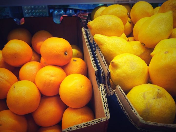 Экономить просто: сколько стоят лимоны и апельсины в Менделеевске
