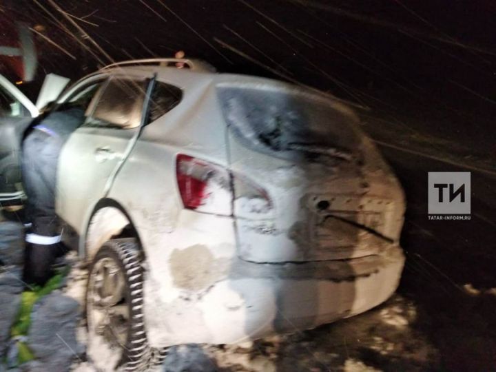 Появились фото страшной аварии в Татарстане, в которой погибли двое детей