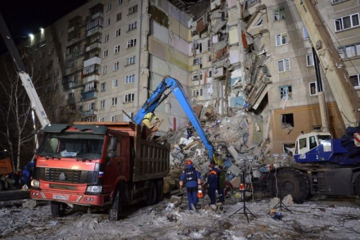 Число погибших при обрушении дома в Магнитогорске достигло 37