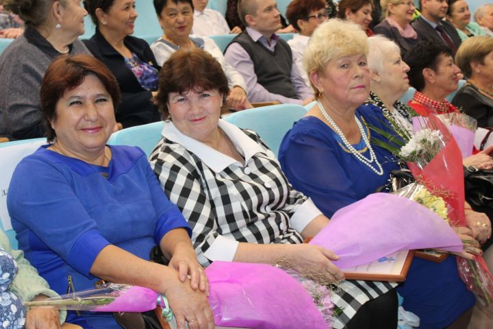 В Международный день пожилых людей в Менделеевске пройдут праздничные мероприятия