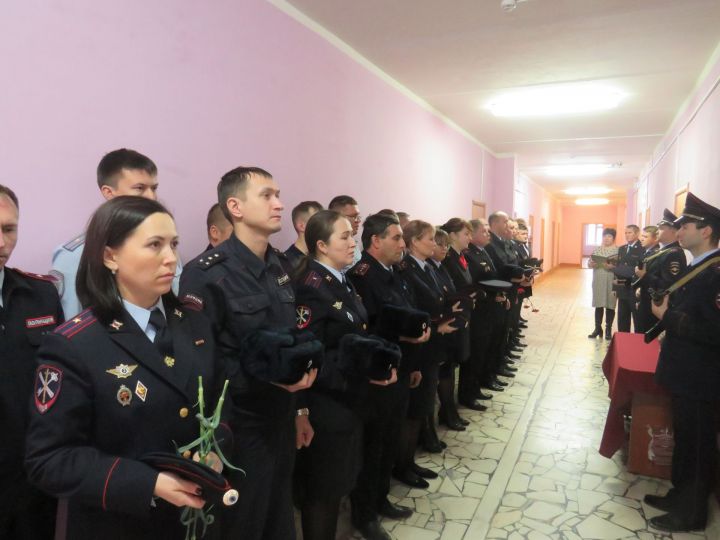 В полиции Менделеевска отдали дань памяти погибшим сотрудникам