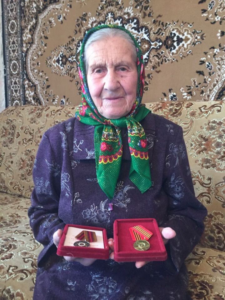Менделеевчанка Варвара Волкова отметила 90-летие
