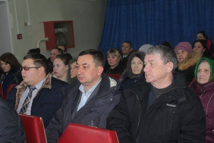 В.Чершинцев: «В Брюшлинском поселении живёт трудолюбивый народ»