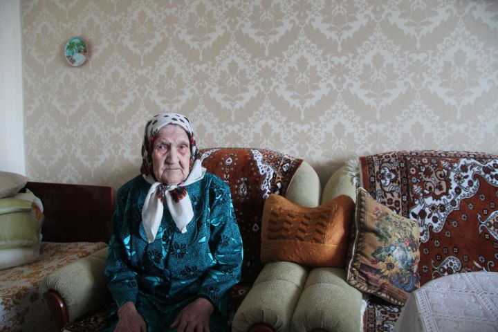 Менделеевчанка Ямиля Хайретдинова отметила 95-летие