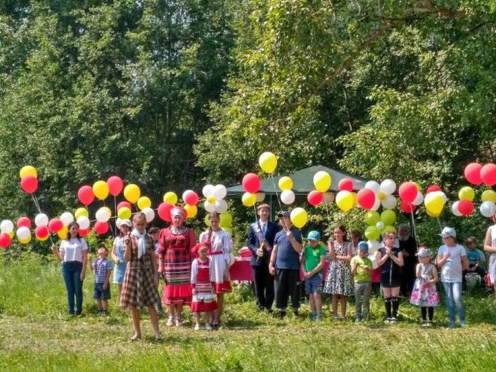 Брюшлинцы и гости отметили День села