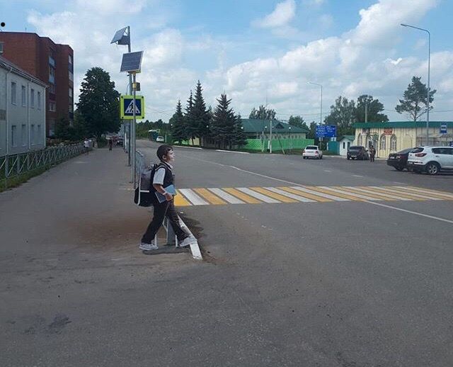 Картонные школьники «вышли» на дороги Менделеевска