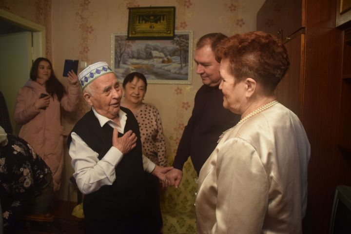 94 года исполнилось ветерану Великой Отечественной войны Билалу Валееву