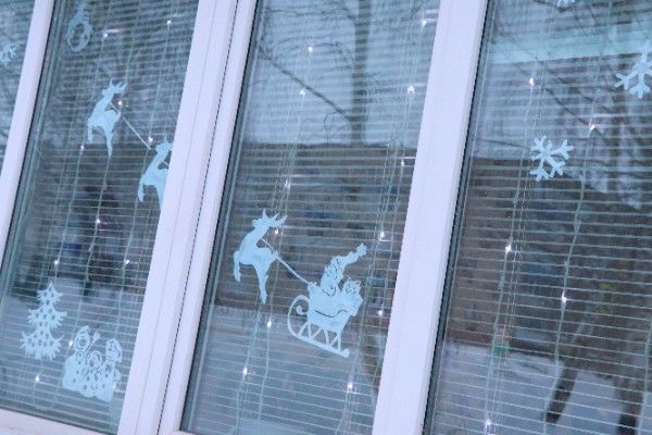 Жители Менделеевска могут принять участие во Всероссийской акции «Новогодние окна»