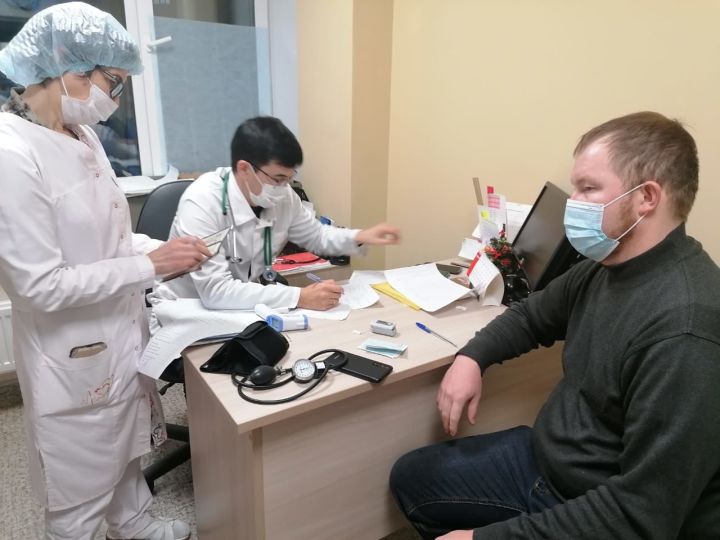 Ильнур Фарухшин сделал прививку от коронавирусной инфекции