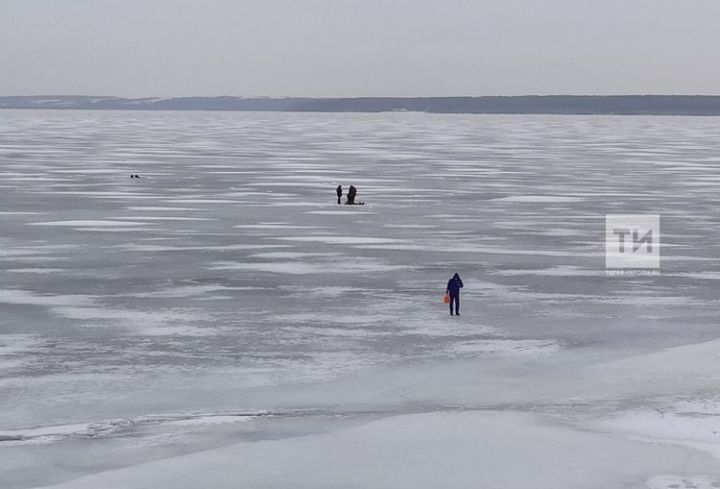 В Менделеевском районе на льду Камы обнаружили тело рыбака